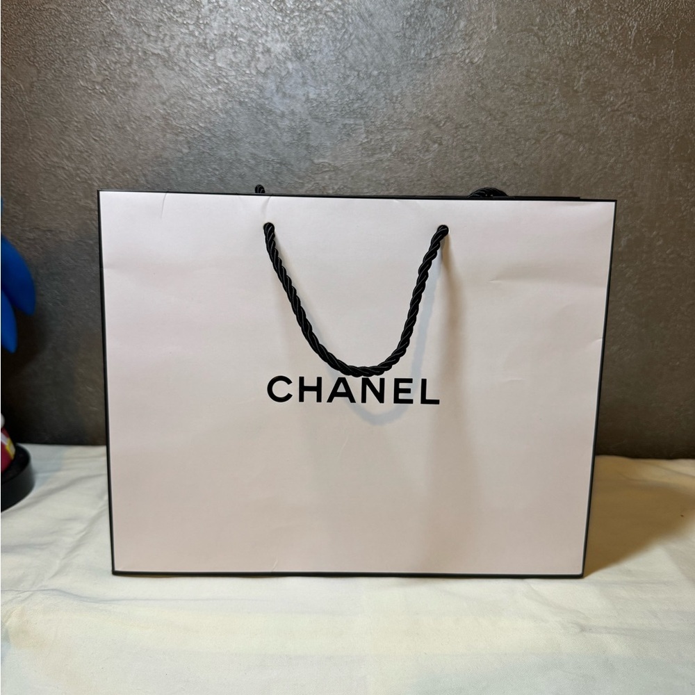 Chanel gift bag